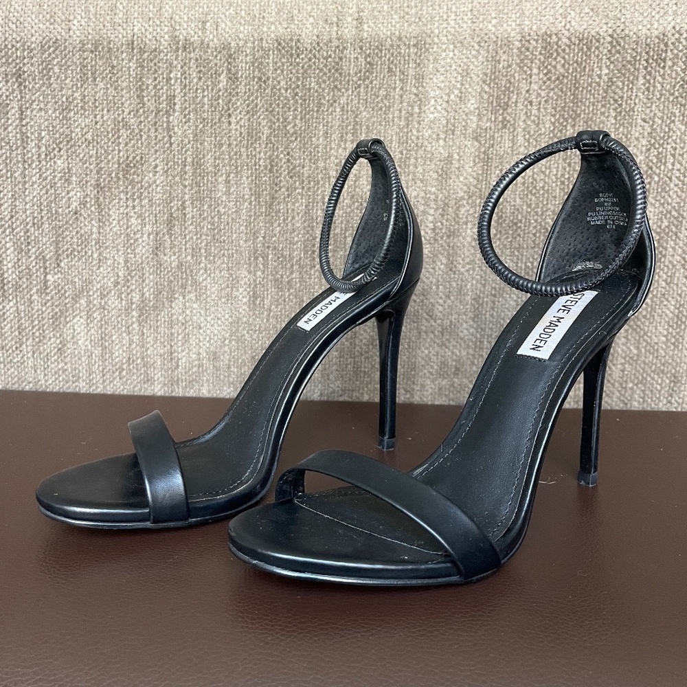 Steve Madden Soph Nudist Black Heels
